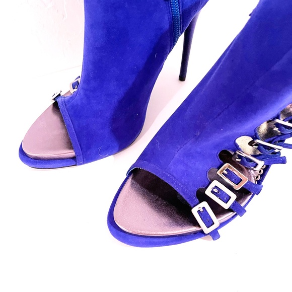 New in BOX 2011 BEBE Taffy Blue Suede shoes buckle heels US 9 Women's toe boot - Picture 7 of 13